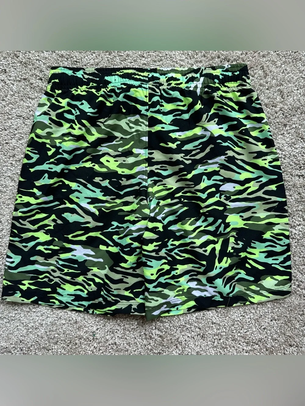 Under Armour Boys Camo Woven Polyester Shorts Youth L Loose Drawstring A236